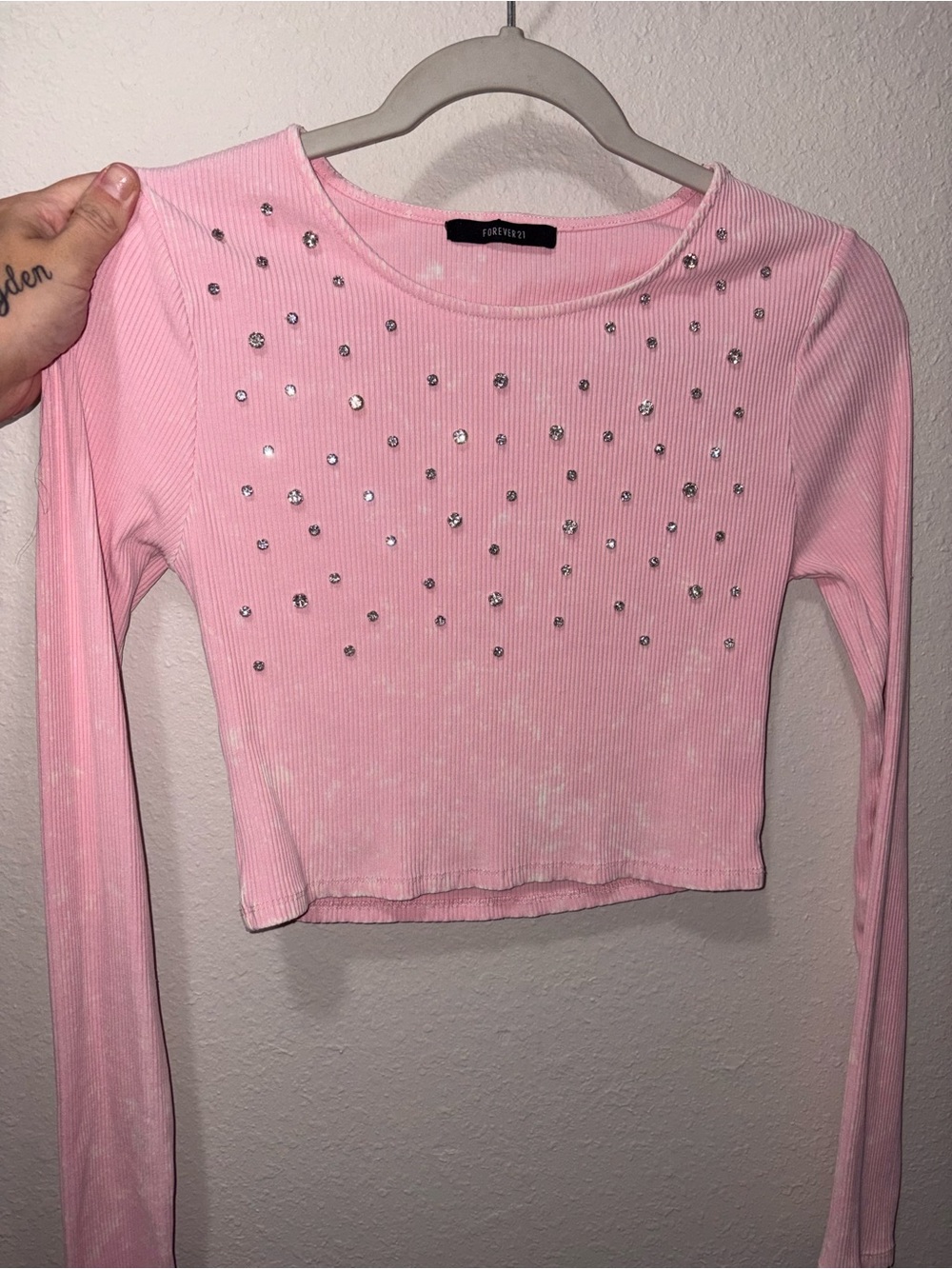 Forever 21 Pink Ribbed Long-Sleeve Studded Crop Top